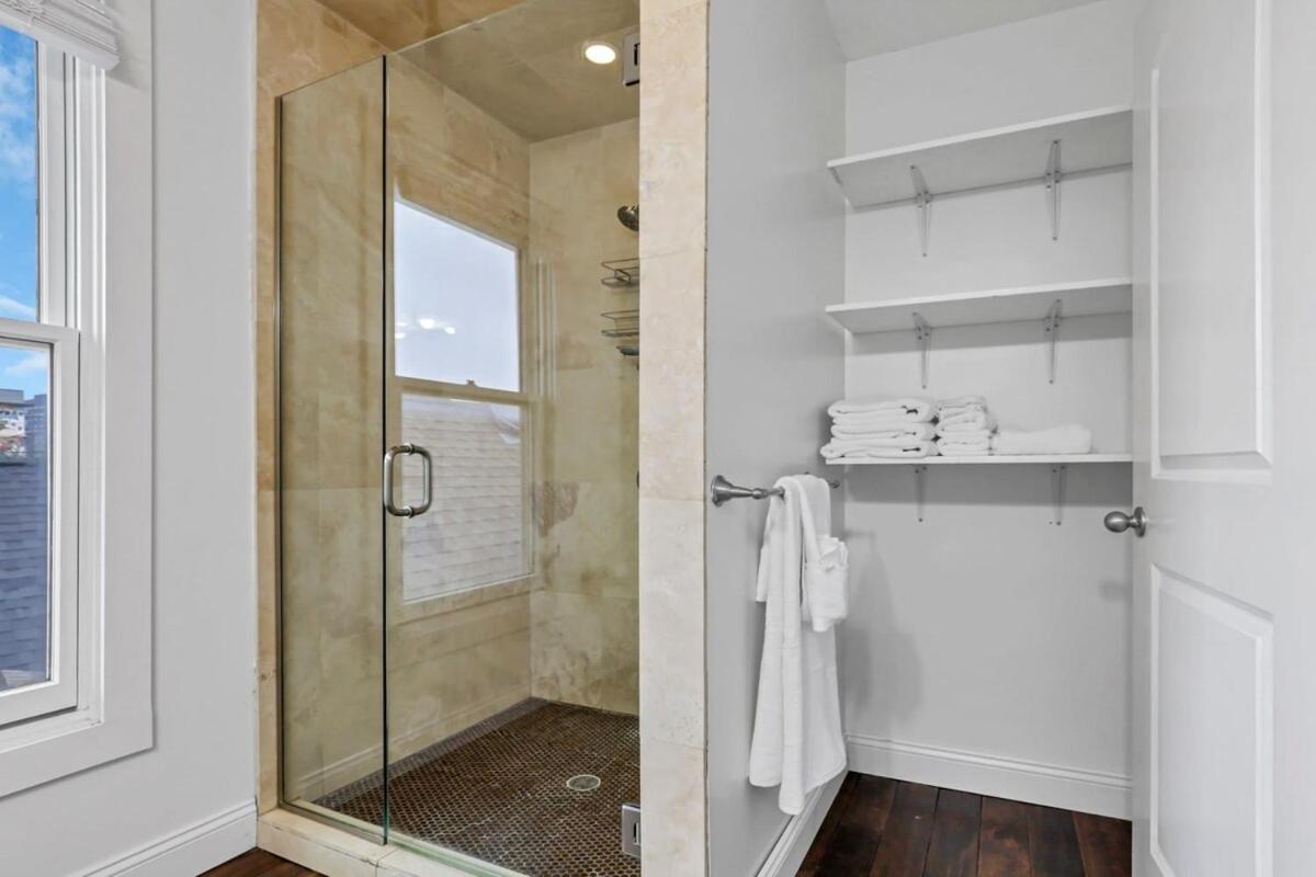 Housepitality - The Columbus Game House - 2 Br Villa ภายนอก รูปภาพ
